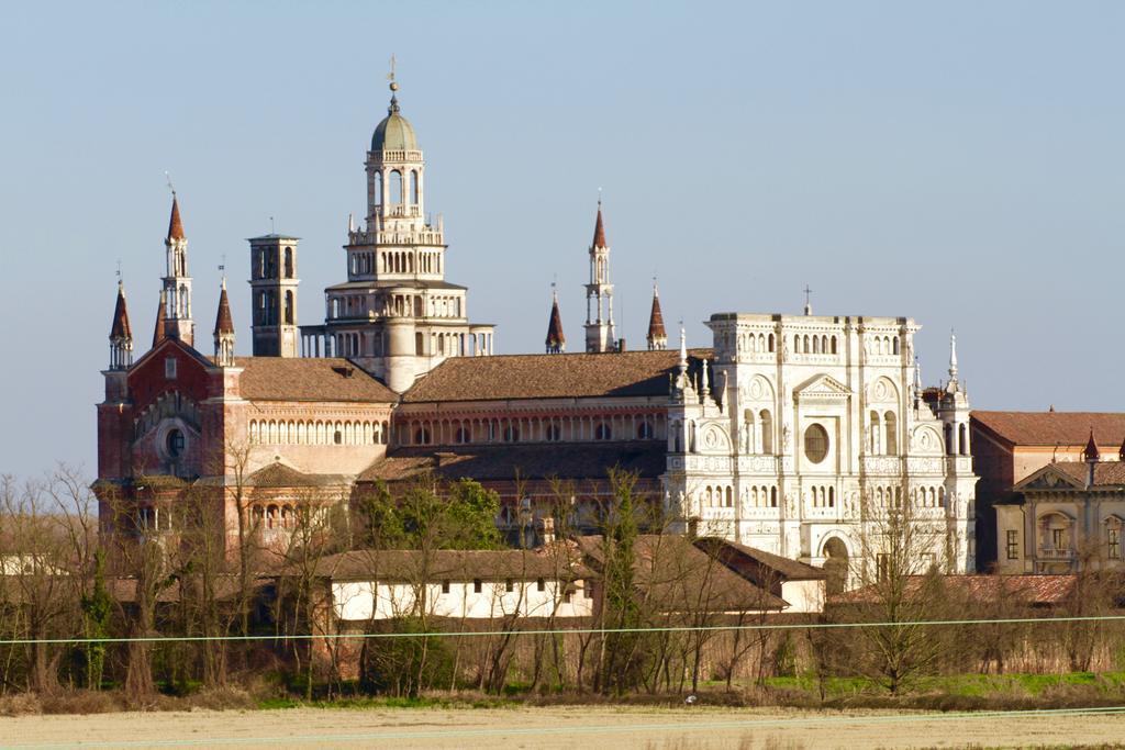Hotel Monumento Чертоза ди Павия Екстериор снимка